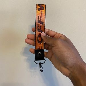 SHORT ORANGE OFF-WHITE KEYCHAIN